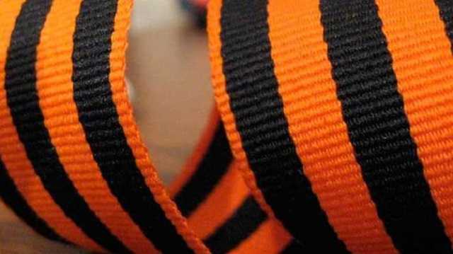 "Ну расстреляйте меня теперь": в Кривом Роге водителя заставили снять "колорадскую" ленту