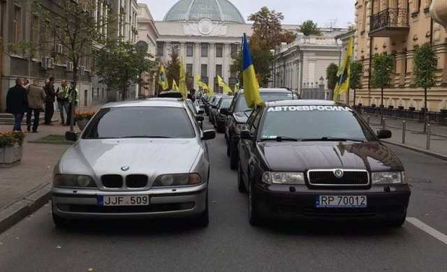 Кошельки на колесах: сколько принесет средств в бюджет легализация "евроблях "