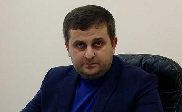 Чиновник МВД угрожал водителю такси оружием, чтобы не рассчитываться