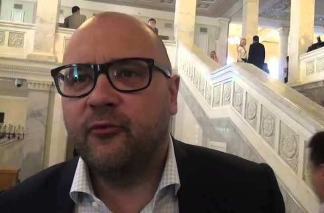 ЛГБТ-скандал при участии жены Турчинова набирает обороты, депутату Святашу хотят набить «харю»