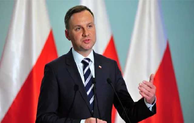 Президент Польши вне очереди подписал поправки к антибандеровскому закону