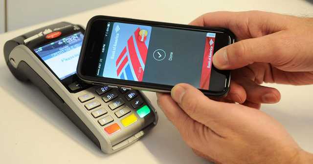 Приватбанк дозволив іншим банкам використовувати технологію ApplePay