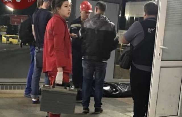 В киевском метро умер человек