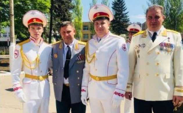 «По мальчикам пошел?»: соцсети высмеяли новое фото главаря «ДНР»