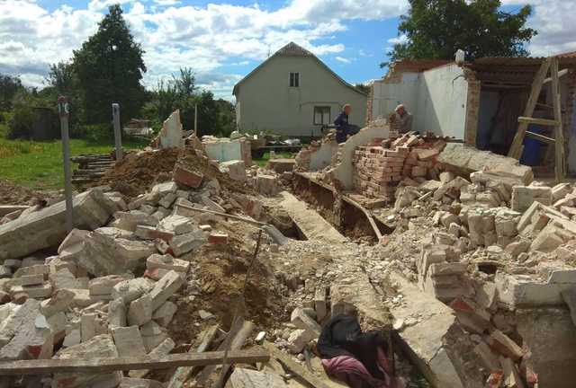 На Львівщині внаслідок обвалу на будівництві загинула людина