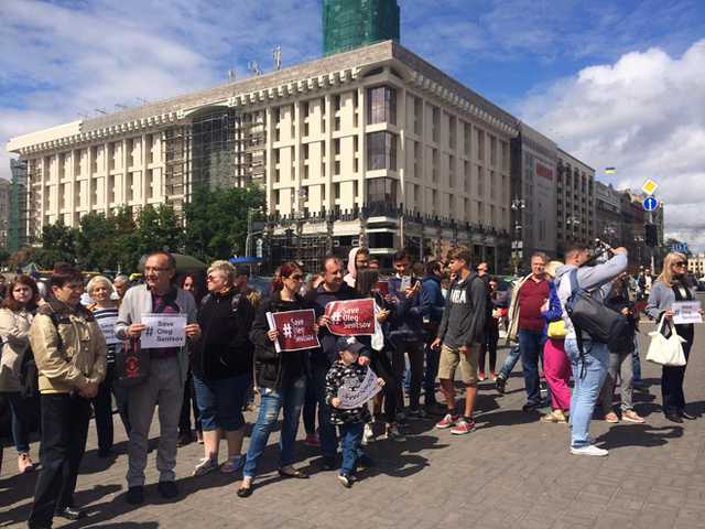 В Киеве проходит акция в поддержку украинских политзаключенных