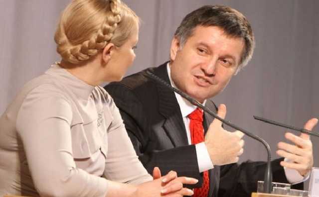 Вовремя сбежать. Как люди Яценюка пытаются вжиться в БЮТ