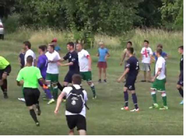 В Сумской области избили судью прямо на футбольном поле