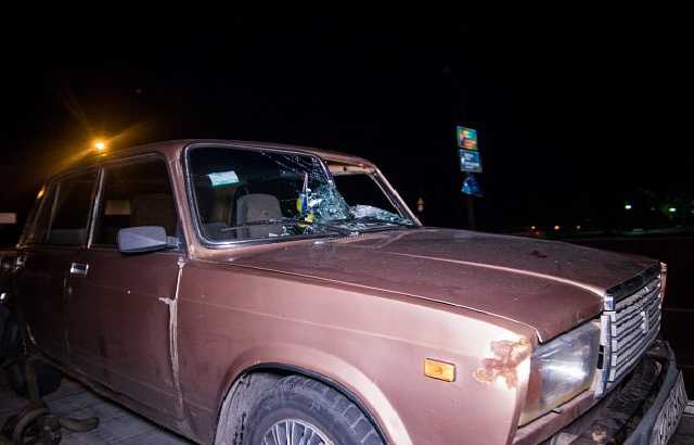 Тащило 50 метров: в Киеве машина насмерть сбила мужчину