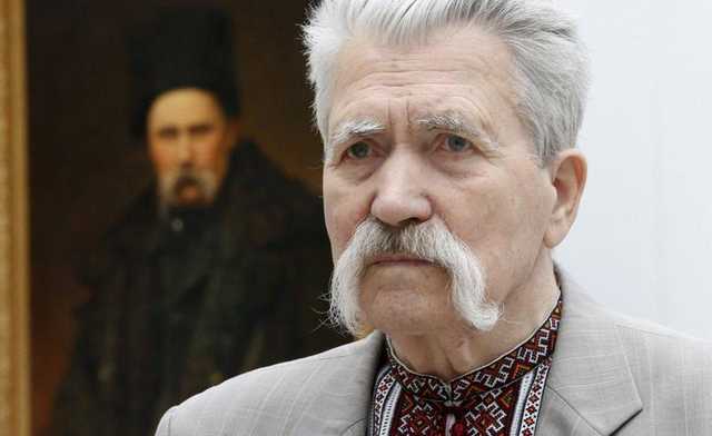 Сотни людей пришли попрощаться с Левко Лукьяненко