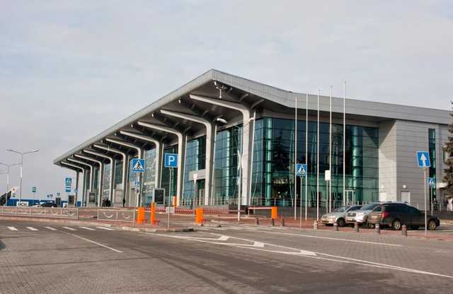 Харьков не принял самолет из Египта