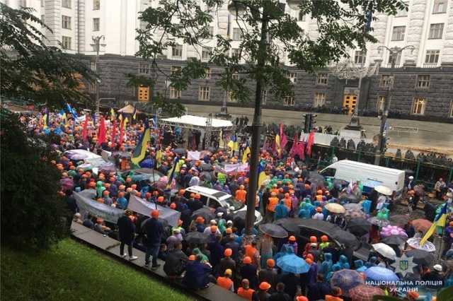 Протест «евроблях»: как разные б*яди на*бали украинский народ — Дубинский