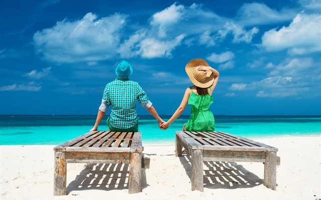 Как украинцы отдыхают за рубежом - рядом с домом, скромно, избегая банкоматов