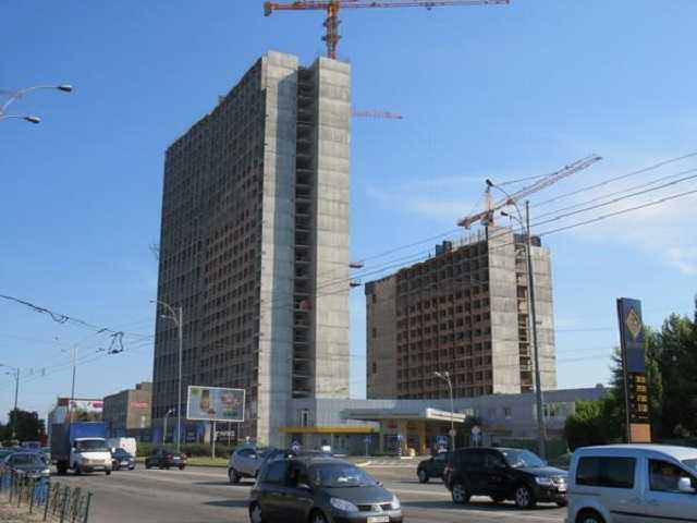 Стены от «Укрбуда». Крыша - от полиции