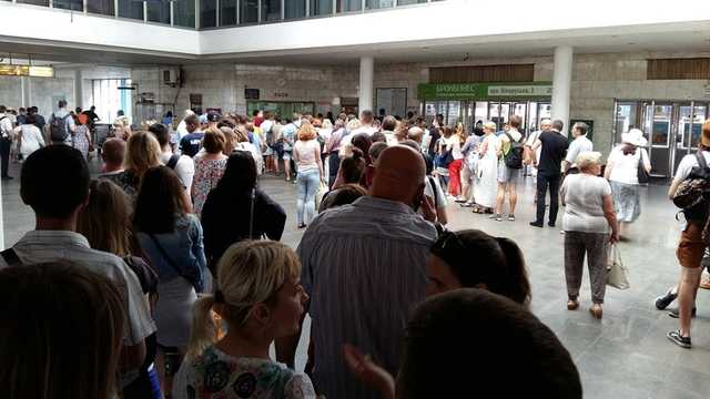 "Четверть зарплаты на проезд": как киевляне отреагировали на рост тарифов