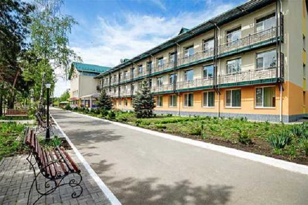 200 детей под угрозой: отравивший школьников киевский лагерь возобновил работу