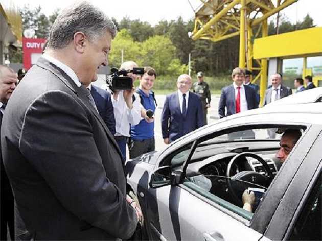 Порошенко прокомментировал законы для еврономеров и льготные ставки растаможки