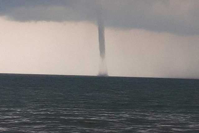 Часть Украины накроют опасные смерчи