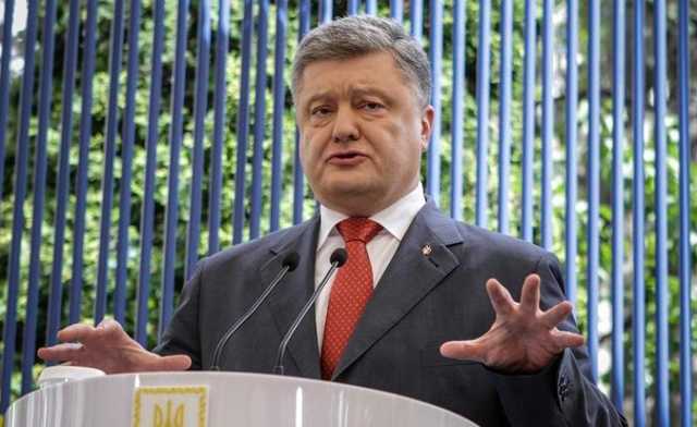 Блогер назвал Порошенко «червем и гнилью»