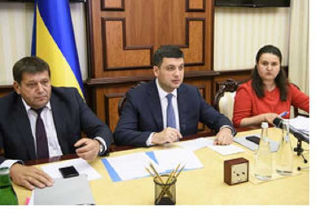 Более половины планов по ремонту дорог уже выполнено, - Гройсман