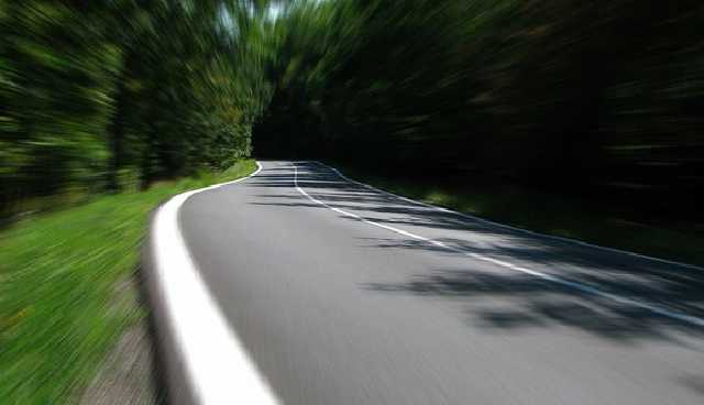 Во Львовской области Volkswagen наехал на четырехлетнюю девочку