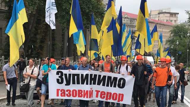 Газові монополії Фірташа знищують промисловість України