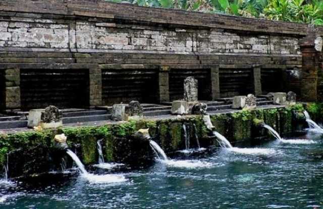 Попила святой водички: украинка привезла с курорта смертельную болезнь