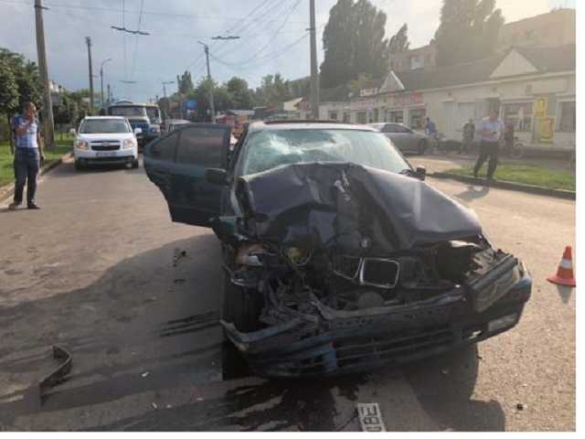 Жуткая авария в Черкассах: водитель на тротуаре задавил мать с ребенком