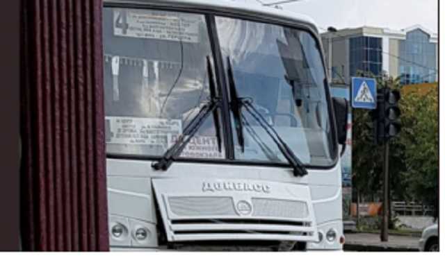 «В комплекте с пластиковой бутылкой»: соцсети высмеяли новые автобусы «ДНР»