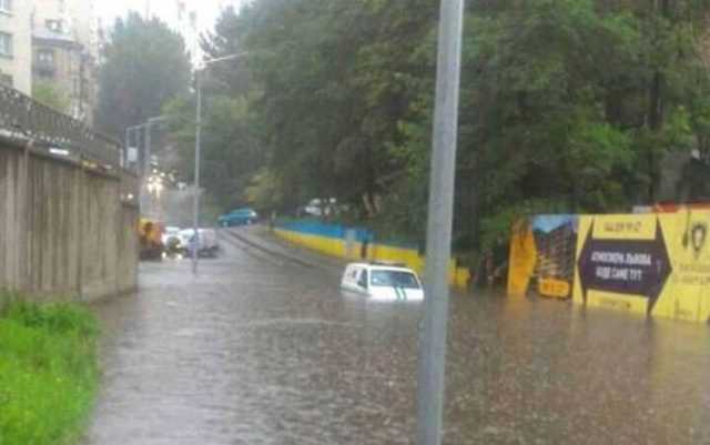Бывает во всем мире: у Кличко объяснили причины потопа в Киеве