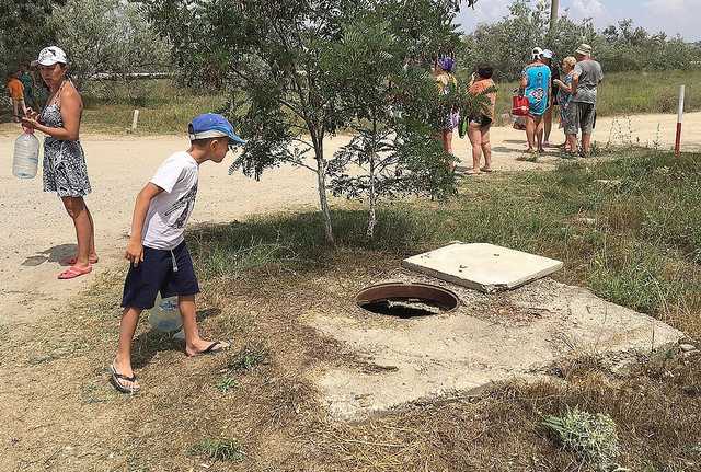 "Пахнет унитазом": россиянка поделилась "прелестями" отдыха в Крыму