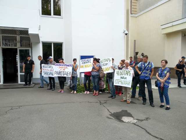 От главы МВД Авакова требуют унять «решалу» Чеботаря