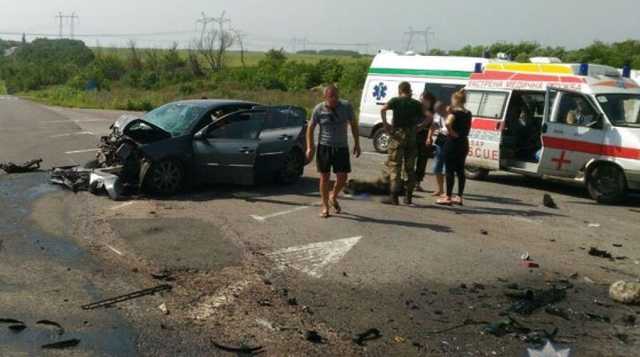 На Донетчине в кровавом ДТП погибло трое человек, еще семеро травмированы