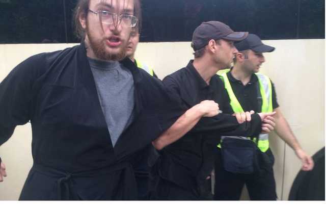 Во время Крестного хода задержаны члены «Братства»