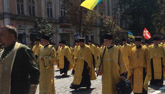 В Киеве начался крестный ход УПЦ Киевского патриархата ко Дню крещения Руси