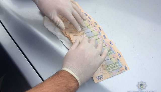 Начальник отдела Киевской таможни “погорел” на взятке