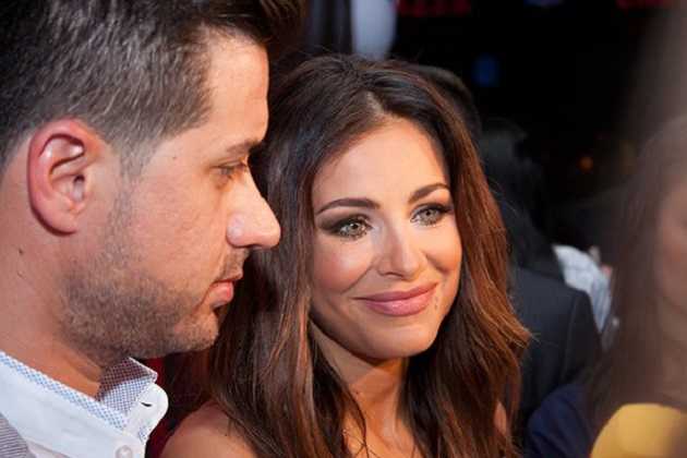 Хватал за интимные места: мужа Лорак засекли с молодой брюнеткой