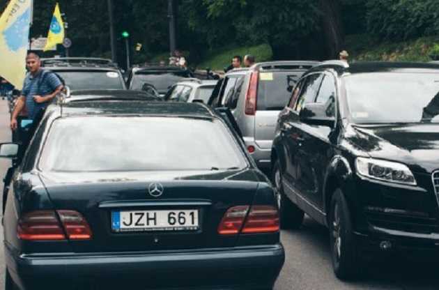 Руководитель «Авто Евро Силы» пообещал давать «пенделя» нарушителям на «бляхах»