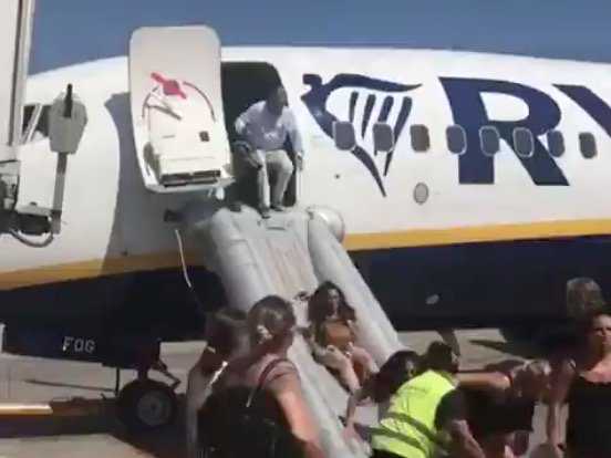   Ryanair    -  