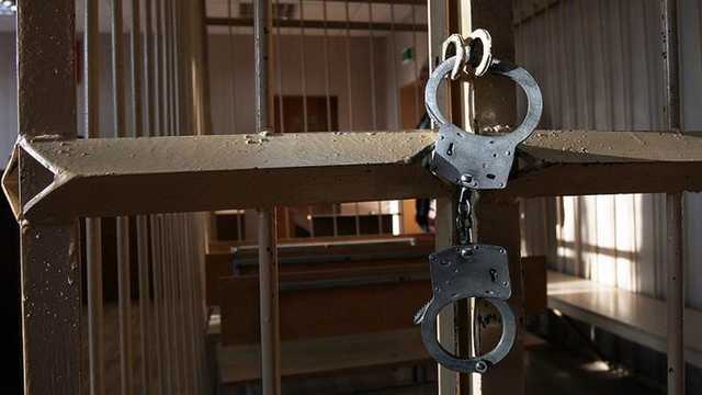 В Кировоградской области 18-летний автоугонщик сбежал из зала суда