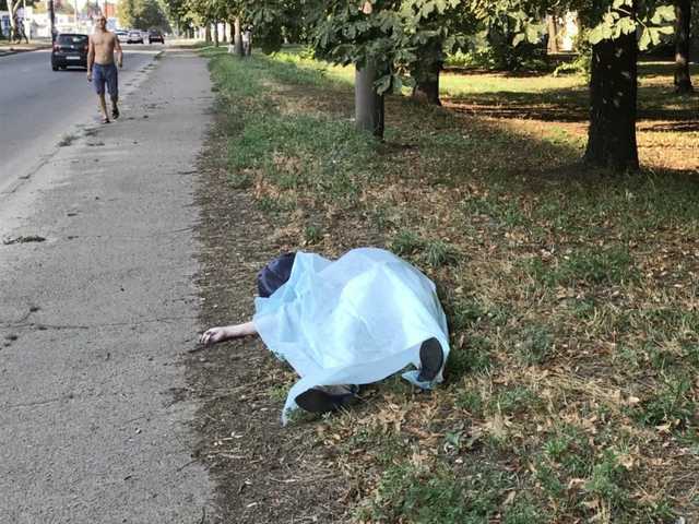 Жара в Украине: Жительница Днепропетровской области умерла прямо на улице