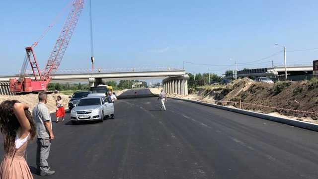 В Киеве почти на год перекрыли Окружную дорогу и проспект Глушкова