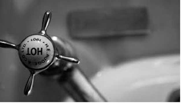 Киевляне будут платить за электрику и теплую воду украинскому олигарху и российскому бизнесмену