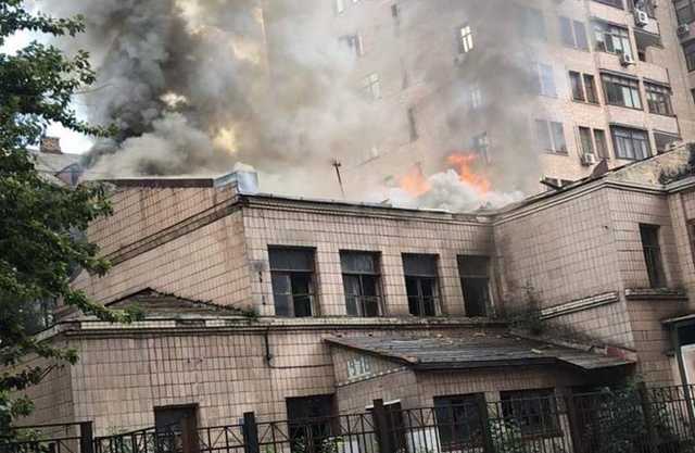 В Киеве произошел масштабный пожар