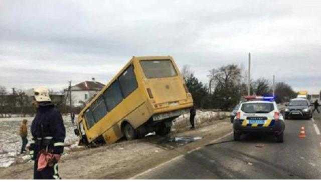 В Україні пасажирів возять майже 1200 несправних автобусів, - МВС