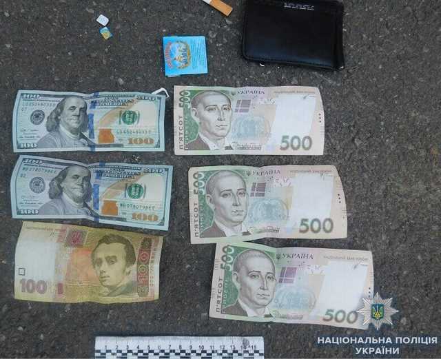 В Киеве задержали группу иностранцев, которые грабили прохожих