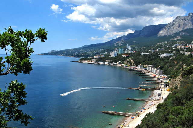 В Крыму объявили войну понаехавшим россиянам