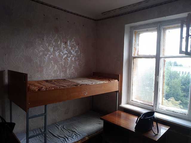 Тараканы и окна с поролоном. Как в столичных общежитиях встречают студентов-первокурсников