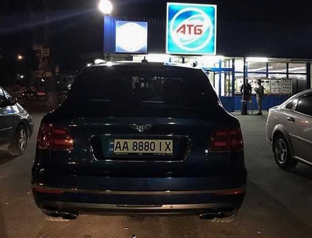 Bentley Bentayga за 400 тыс долларов заметили в необычном месте