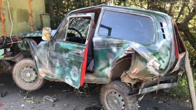 В Ровненской области в ДТП пострадали военные: авто смяло, как консервную банку